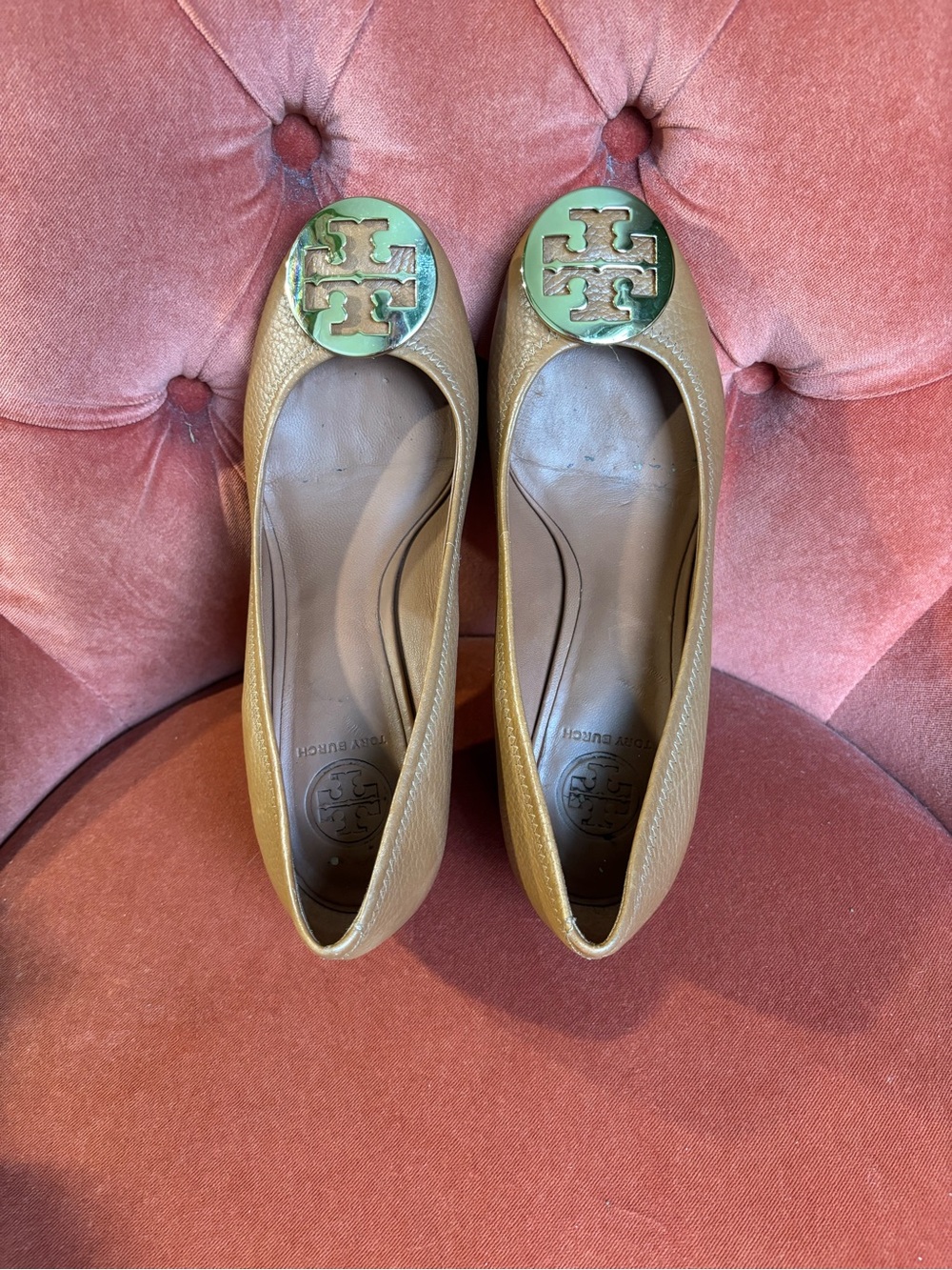 Tory Burch Tan Leather Gold Wedge Shoes Size 9